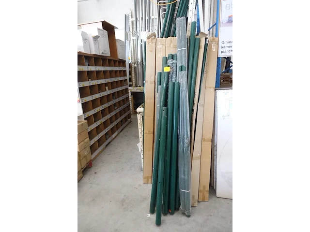 Diverse geplastificeerde metalen palen - afbeelding 2 van  4