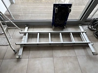 Diverse gereedschap w.o. steengzaag, schuifladder, tonstofzuiger, boormachine, werflampen, tegelsnijder, enz (19,27,30,32,34,35,36,37,38,39,46,54,55) - afbeelding 7 van  29