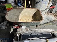Diverse gereedschap w.o. steengzaag, schuifladder, tonstofzuiger, boormachine, werflampen, tegelsnijder, enz (19,27,30,32,34,35,36,37,38,39,46,54,55) - afbeelding 17 van  29