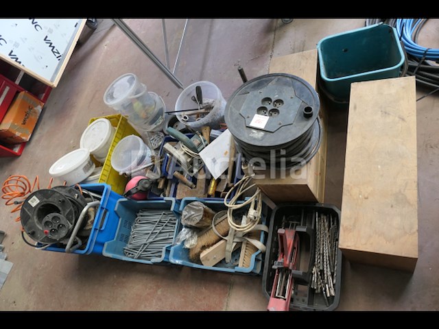 Diverse gereedschappen en verbruiksartikelen - afbeelding 2 van  11