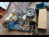 Diverse gereedschappen en verbruiksartikelen - afbeelding 2 van  11