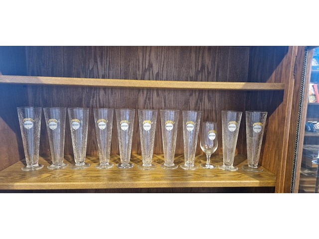 Diverse glazen panter (bier) - afbeelding 1 van  3