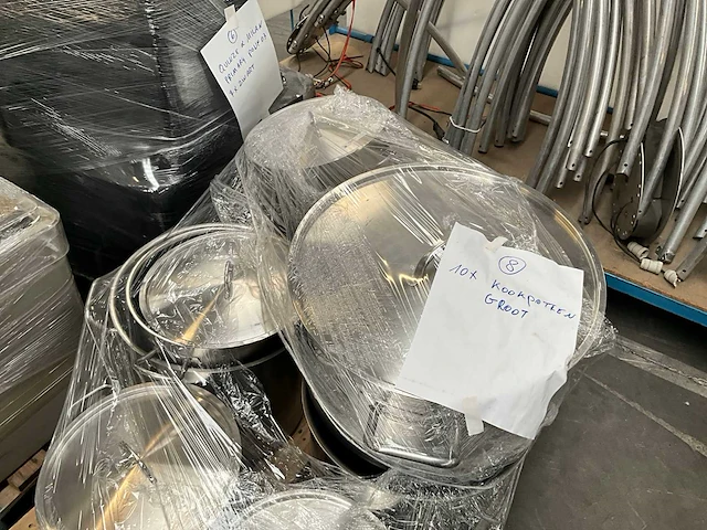 Diverse grote rvs kookpotten (10x) - afbeelding 8 van  9
