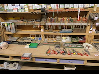 Diverse handgereedschappen - afbeelding 1 van  9