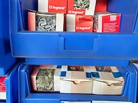 Diverse hechtklemmen legrand ong 140 dozen - afbeelding 3 van  4