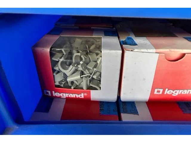 Diverse hechtklemmen legrand ong 140 dozen - afbeelding 4 van  4