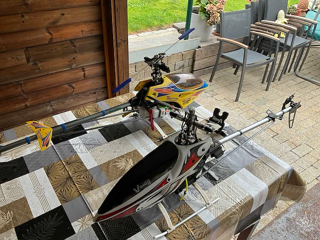 Diverse helicopter - afbeelding 1 van  4