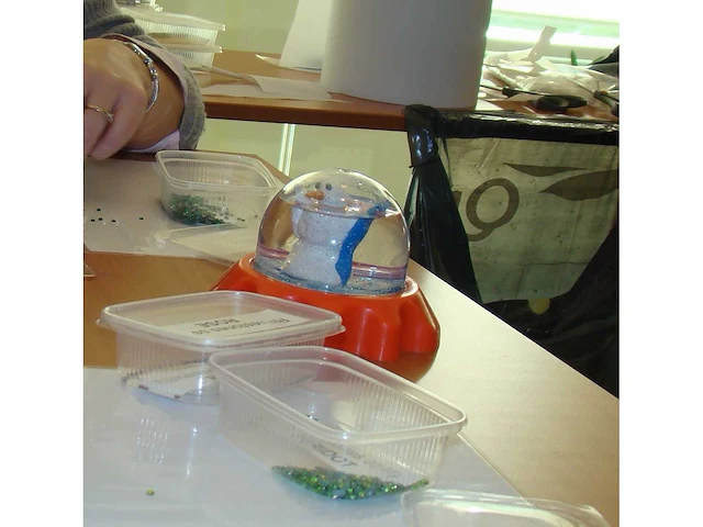 Diverse hobby- en knutselmaterialen - afbeelding 3 van  73