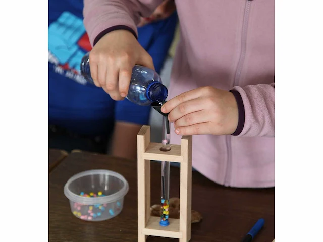 Diverse hobby- en knutselmaterialen - afbeelding 28 van  73