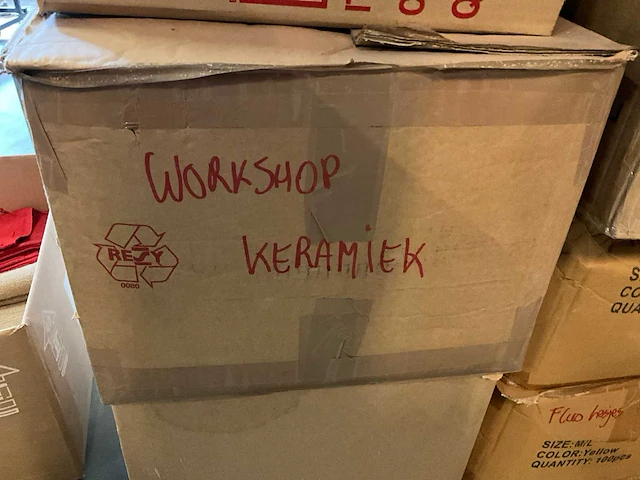 Diverse hobby- en knutselmaterialen - afbeelding 47 van  84