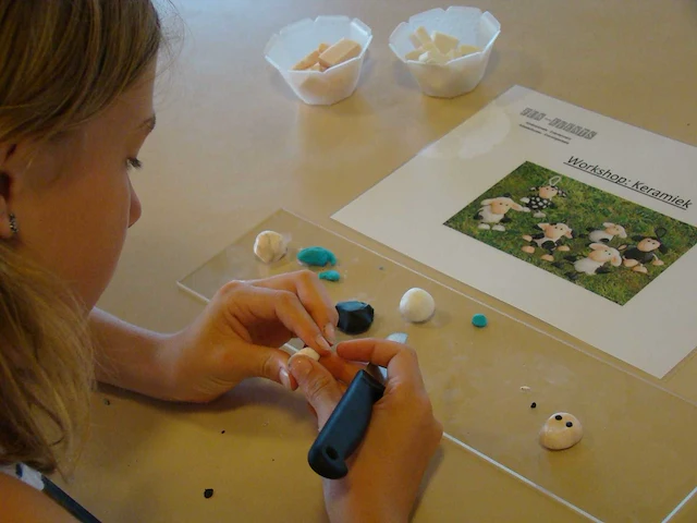 Diverse hobby- en knutselmaterialen - afbeelding 75 van  84