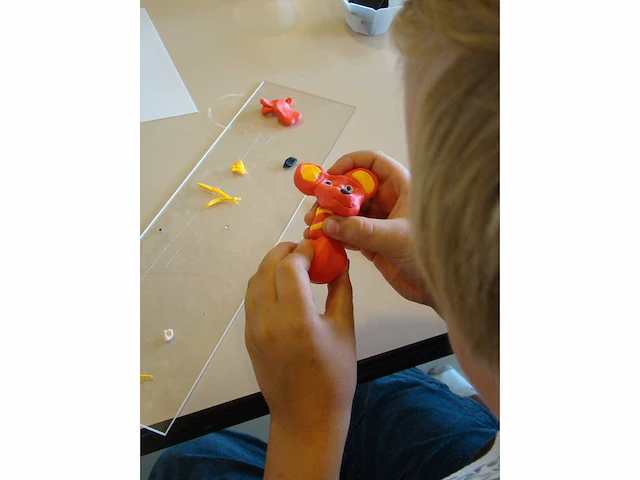 Diverse hobby- en knutselmaterialen - afbeelding 76 van  84