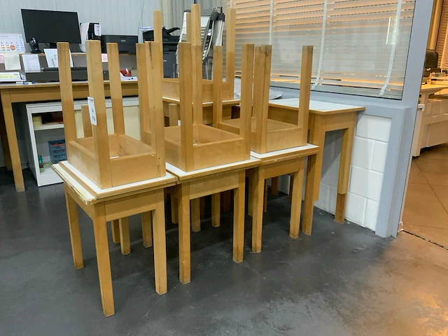 Diverse houten bijzettafels (11x) - afbeelding 2 van  2