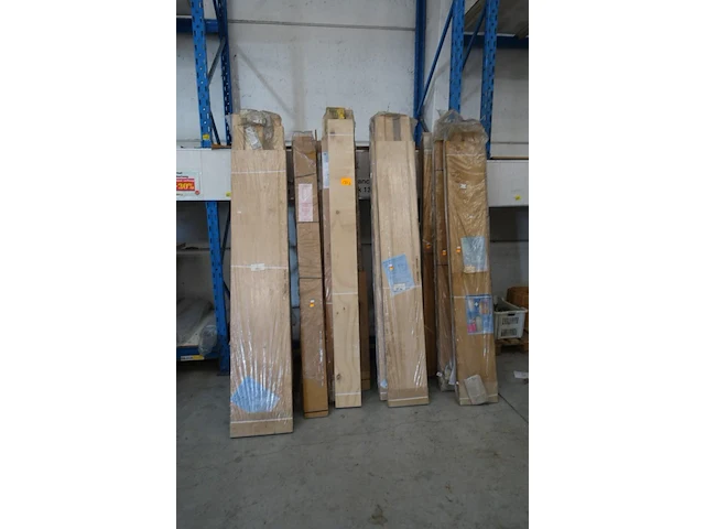 Diverse houten binnendeuren - afbeelding 1 van  5