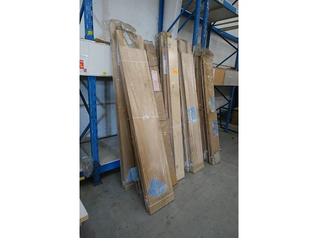 Diverse houten binnendeuren - afbeelding 2 van  5