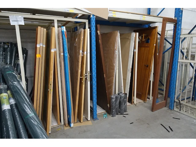 Diverse houten binnendeuren - afbeelding 1 van  7