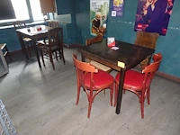 Diverse houten café meubelen - afbeelding 3 van  3