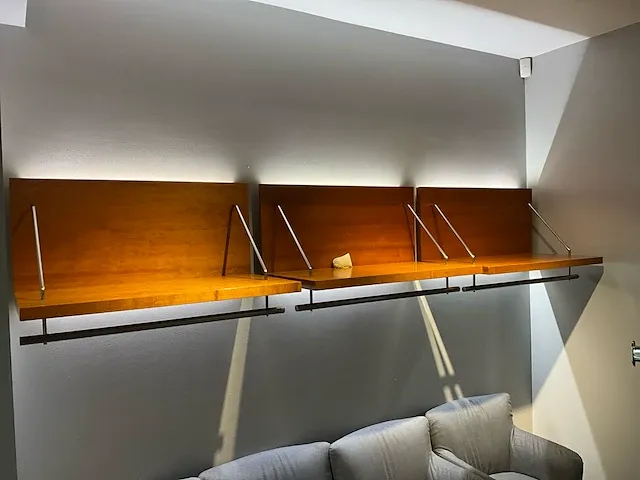 Diverse houten displays - afbeelding 10 van  12