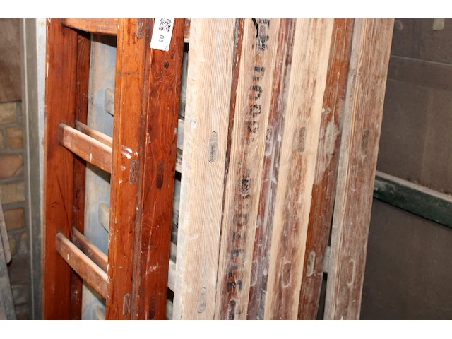 Diverse houten ladders 5 stuks - afbeelding 3 van  3