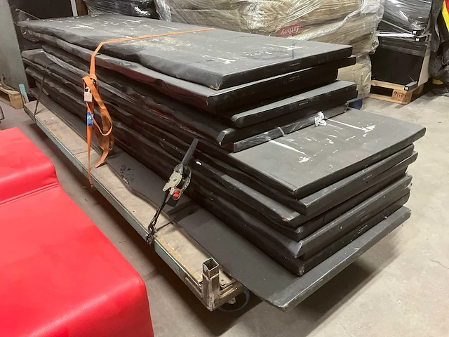 Diverse houten tafelbladen (14x) - afbeelding 1 van  6