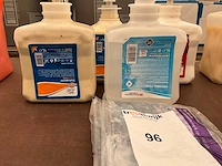 Diverse hygiene uitrusting,handgel. (4x) - afbeelding 1 van  1