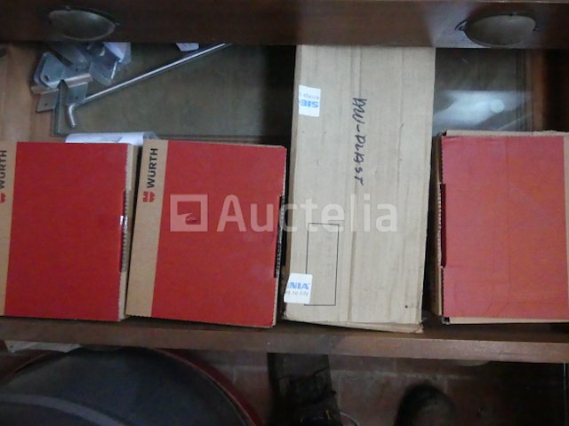 Diverse ijzerwaren en handgereedschap - afbeelding 16 van  24