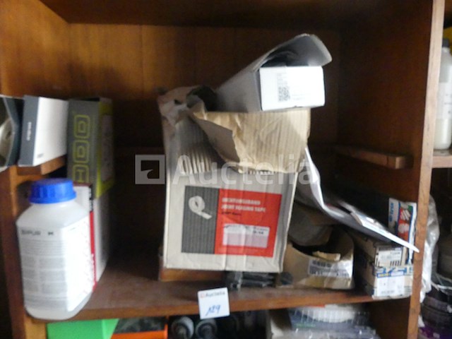 Diverse ijzerwaren en handgereedschap - afbeelding 17 van  24