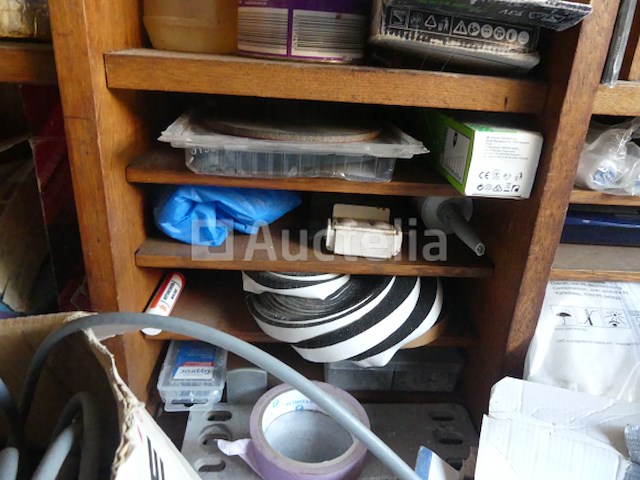 Diverse ijzerwaren en handgereedschap - afbeelding 18 van  24