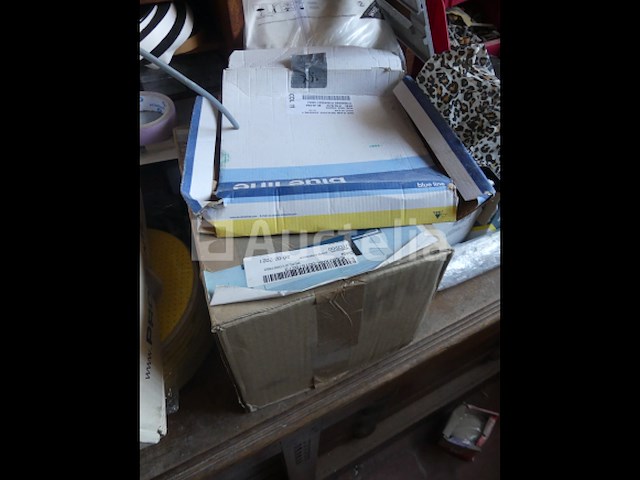 Diverse ijzerwaren en handgereedschap - afbeelding 19 van  24