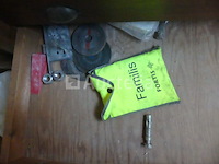 Diverse ijzerwaren en handgereedschap - afbeelding 23 van  24