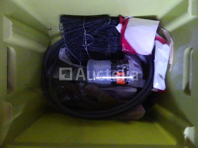 Diverse ijzerwaren en handgereedschap - afbeelding 5 van  24