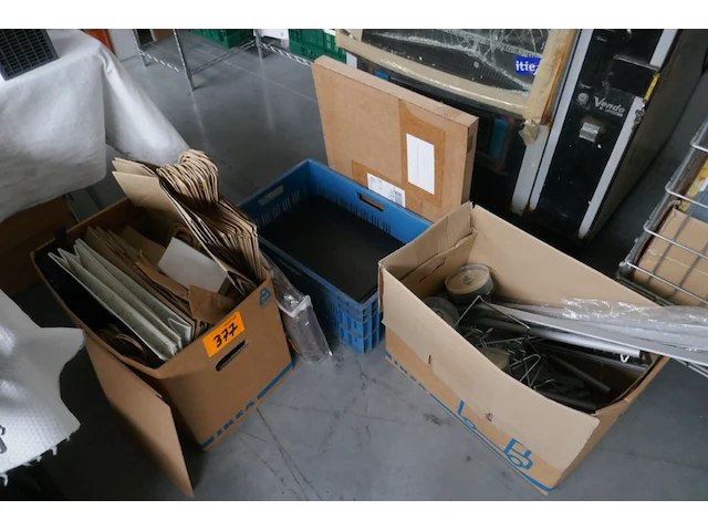 Diverse items deel 3 - afbeelding 1 van  5