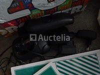 Diverse items (mappen, schriften, telefoon, fotopapieren, enz.) - afbeelding 3 van  9