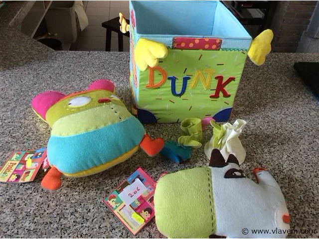 Diverse items - afbeelding 1 van  2
