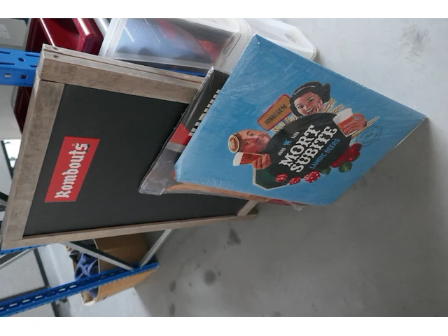 Diverse items - afbeelding 4 van  5