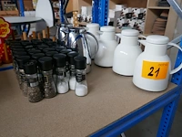 Diverse items - afbeelding 1 van  4
