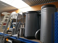 Diverse items - afbeelding 1 van  4