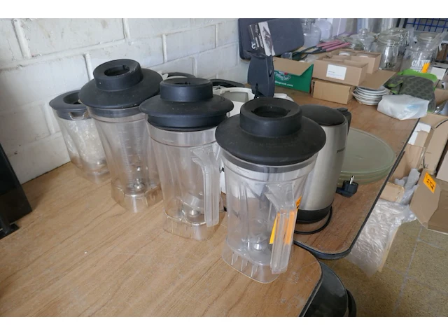 Diverse items - afbeelding 2 van  3