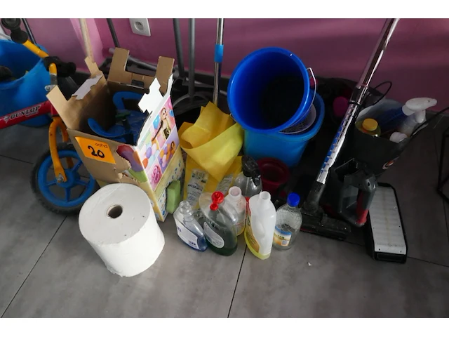 Diverse items - afbeelding 3 van  3
