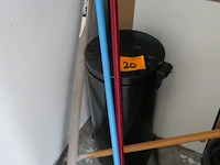 Diverse items - afbeelding 2 van  3
