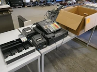 Diverse items - afbeelding 1 van  6