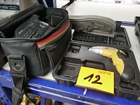 Diverse items - afbeelding 1 van  5