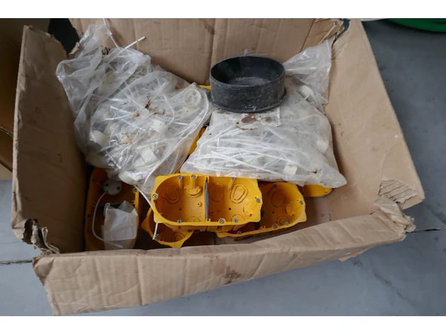 Diverse items - afbeelding 2 van  6
