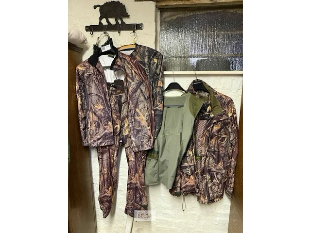 Diverse jachtkledij - afbeelding 1 van  2