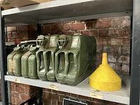 Diverse jerrycan (4x) - afbeelding 1 van  1