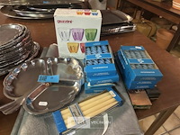 Diverse kaarsen en serveer schalen