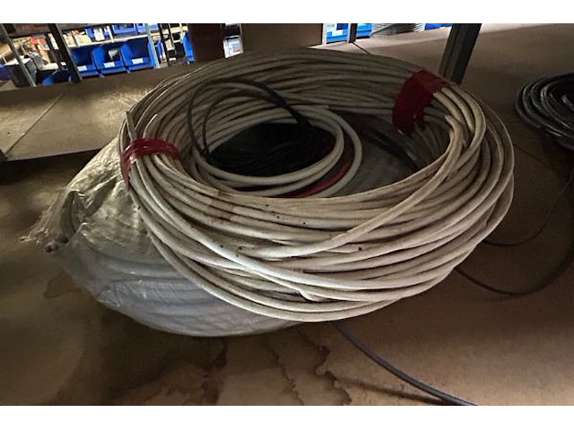 Diverse kabels ong 140 m in totaal - afbeelding 3 van  6