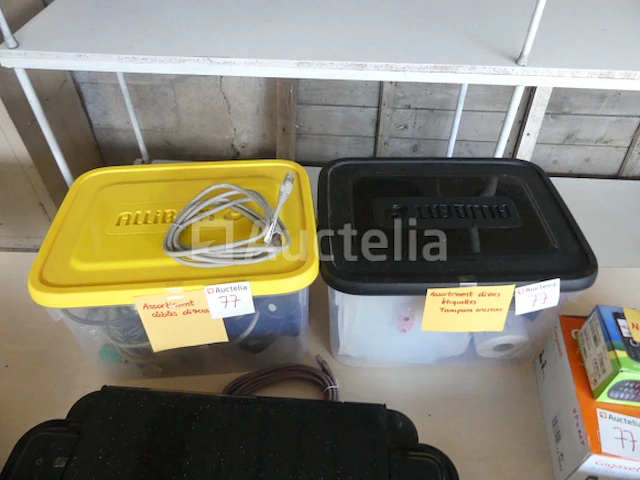 Diverse kantooraccessoires - afbeelding 6 van  21