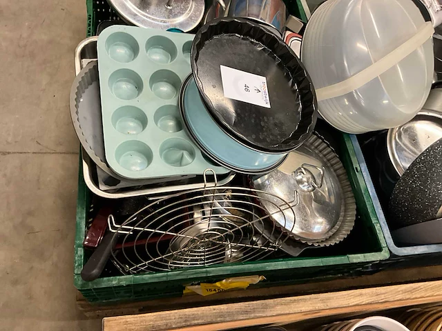 Diverse keukenbenodigdheden - afbeelding 4 van  5