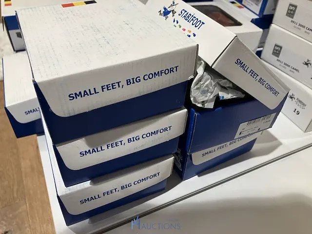 Diverse kinderschoenen - afbeelding 2 van  13